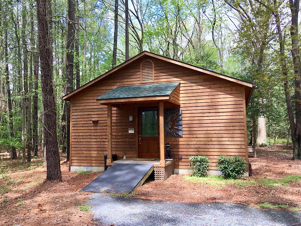 1st image of 111 Fox Run Ln #1