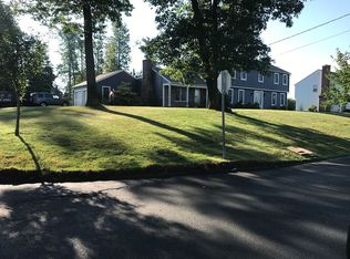 33 W Colonial Rd, Wilbraham, MA 01095