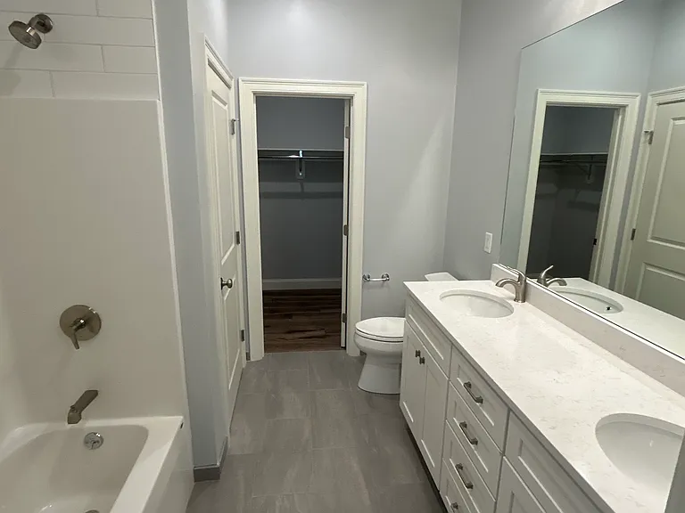 Tripointe Apartments — Photo 13