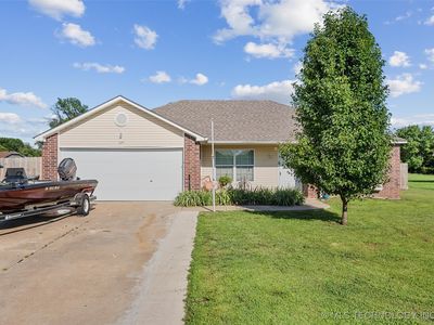 624 S Barclay Ave, Dewey, OK, 74029