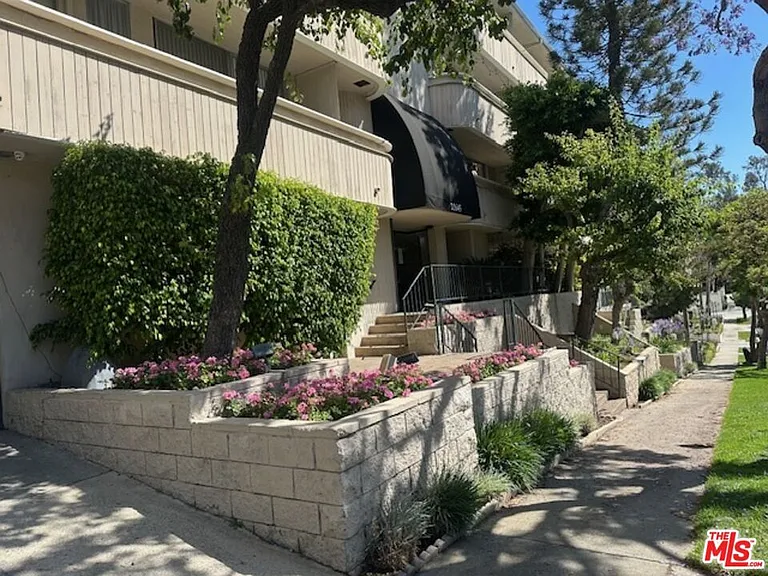 11645 Montana Ave #238 — Photo 19