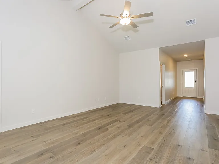 1540 Woodwinds Dr — Photo 6