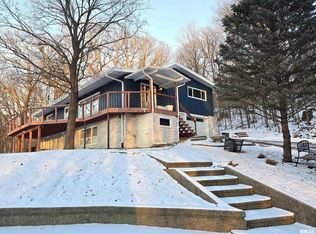 2208 N Main St, East Peoria, IL 61611