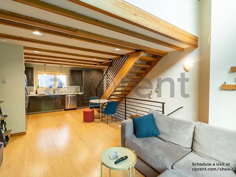 215 24th Ave E #D — Photo 11