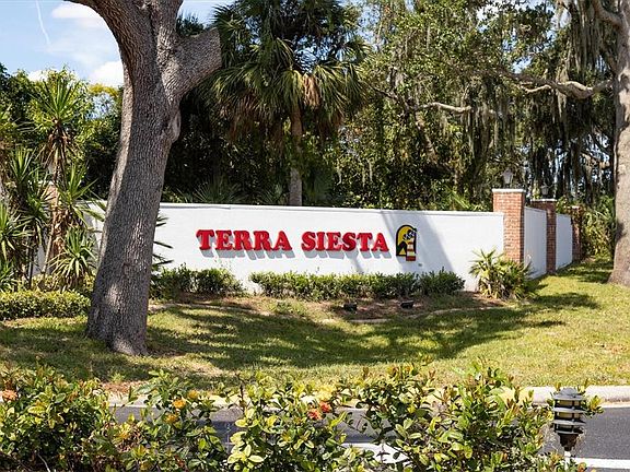 5th image of 3422 Gloria Dr