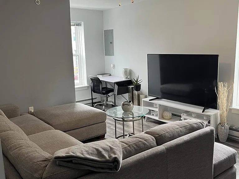 1800 Callowhill St #2 — Photo 2
