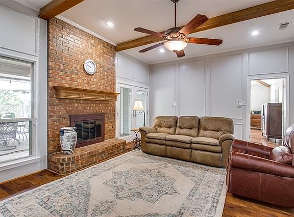3rd image of 638 Eagle Dr
