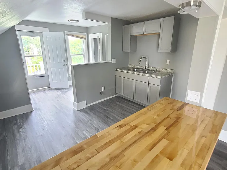 1422 Lasalle St #U — Photo 2