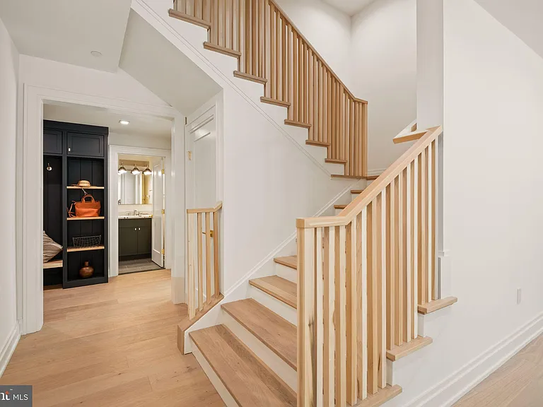 5022 Cathedral Ave NW — Photo 36