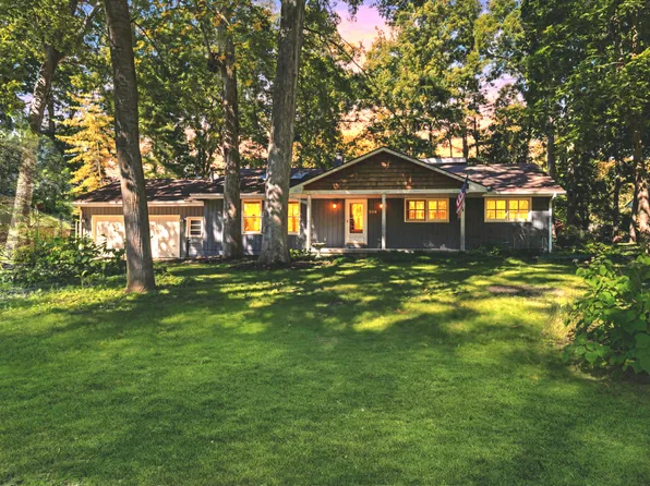 504 W Dunbar St, Mahomet, IL 61853
