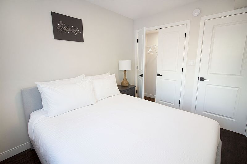 Winnipeg Apartment for rent - 4 Bedrooms — photo 50