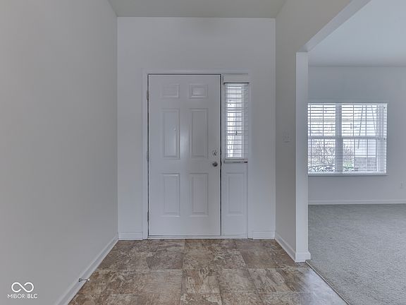 4th image of 1810 Maplewood Ct