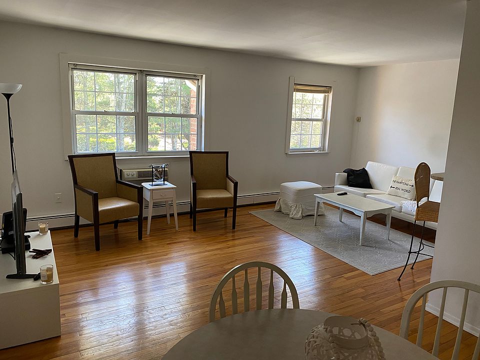 24 Layton Ave 27, Southampton, NY 11968 Zillow