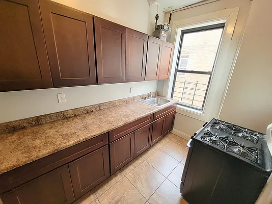 Rented by Bruma Realty LLC | media 2