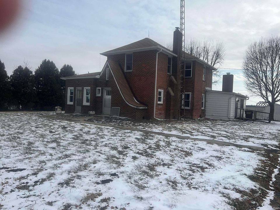 2nd image of 924 E State Road 18
