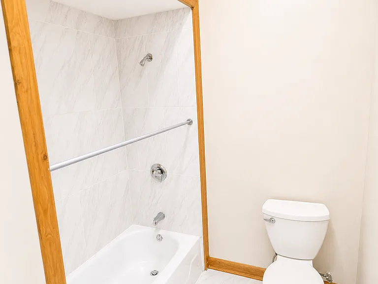 2825 N Milwaukee Ave #1 — Photo 7