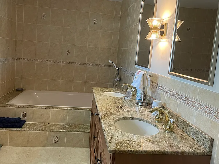 45 Romana Dr — Photo 13