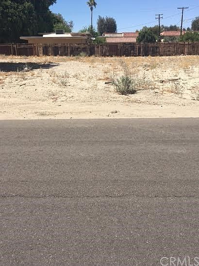 2nd image of 68954 Olancha Rd