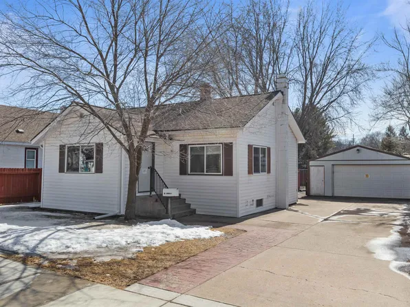 80 Paulina St, Clintonville, WI 54929