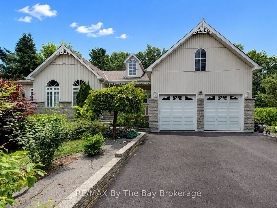 1st image of 28 Bridlewood Cres