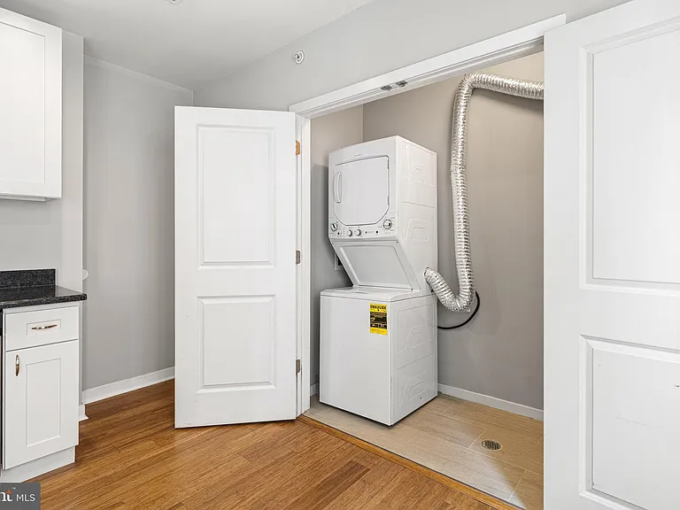 616 S 4th St #2R — Photo 11