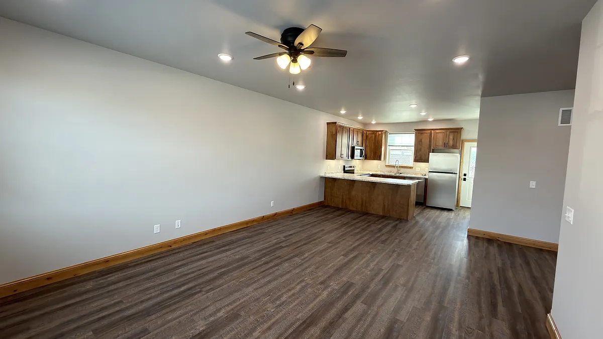 Building Photo - 621 Ayla Ln #C