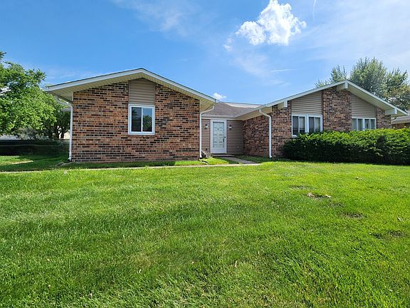 2nd image of 3415 Winchester Dr