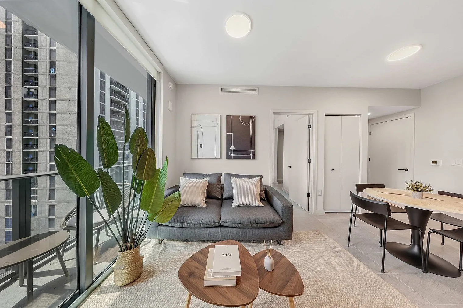 1 bed, 1.0 bath, 559 sqft, $2,686 — Photo 1