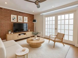 221 E 23rd St APT 11, New York, NY 10010