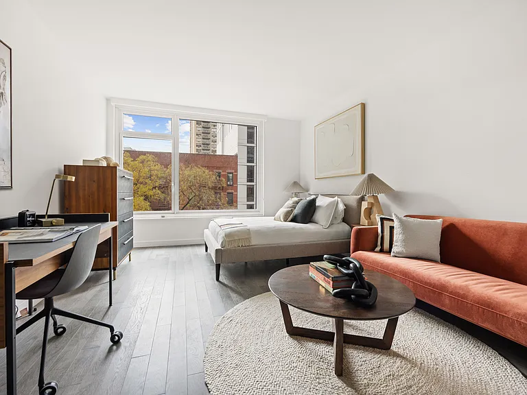 509 3rd Ave #3D — Photo 1