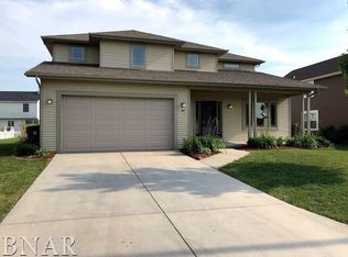 407 Labrador Ln, Normal, IL 61761