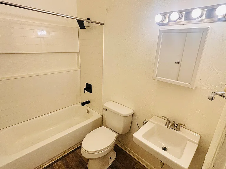 85 Green Meadow Ln #5 — Photo 5