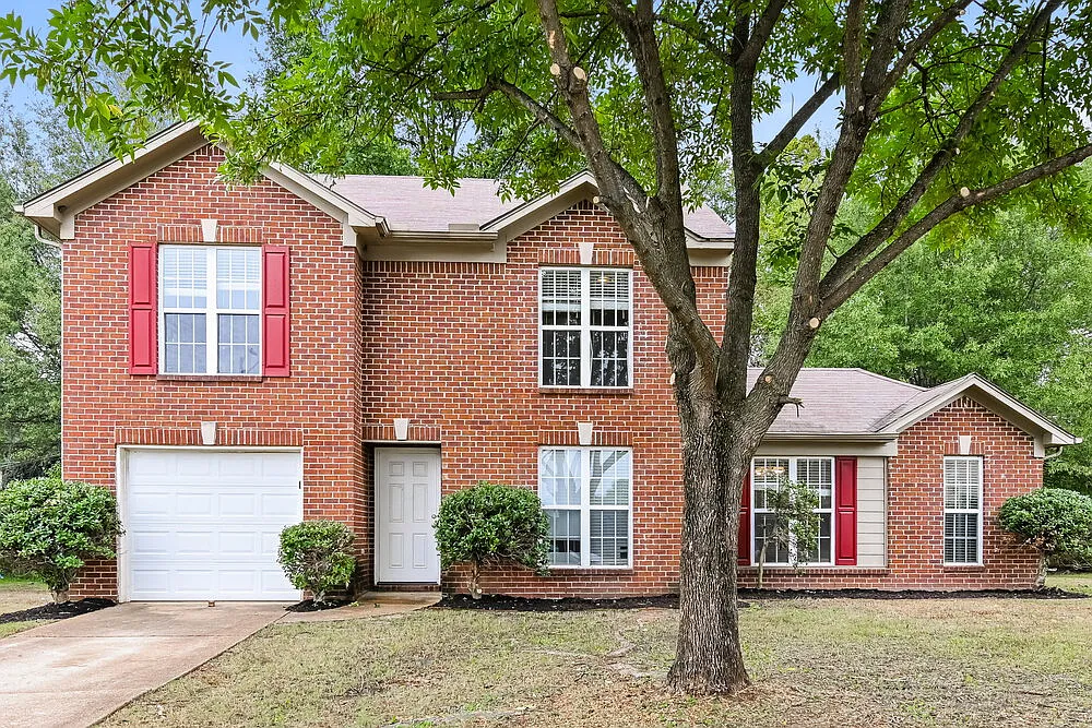3 bed, 2.5 bath, 1579 sqft, $1,885 — Photo 1