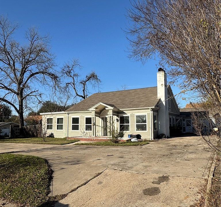 1st image of 1304 3rd St