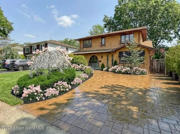3569 Richmond Rd, Staten Island, NY 10306