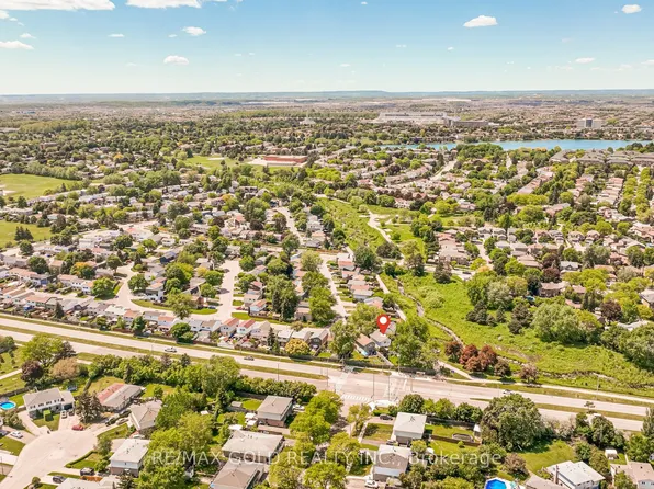 15 Jackman Dr, Brampton, ON L6S 2L7