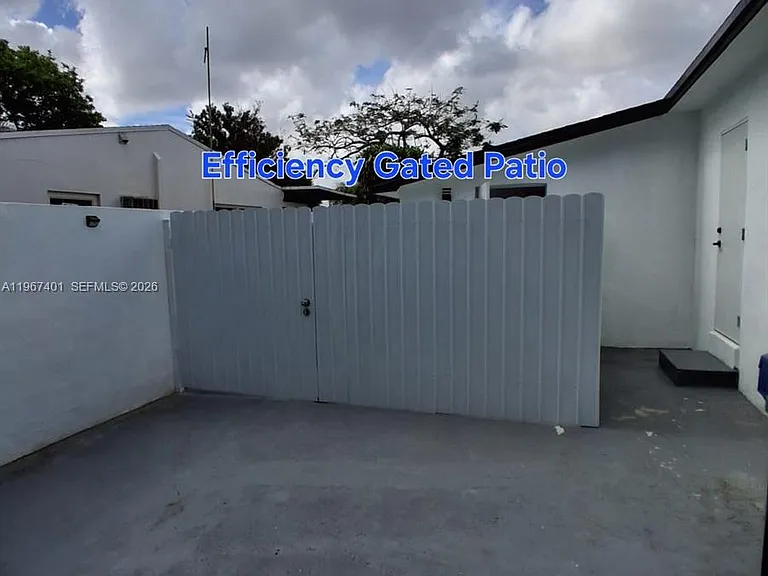 2600 NW 108th St — Photo 37