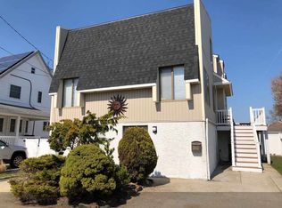 121 W Aster Rd, Wildwood Crest, NJ 08260