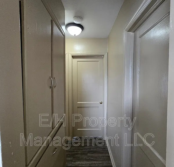 1952 S Hiram Ave — Photo 8