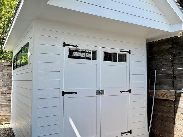 1914 Elysian St — Photo 19