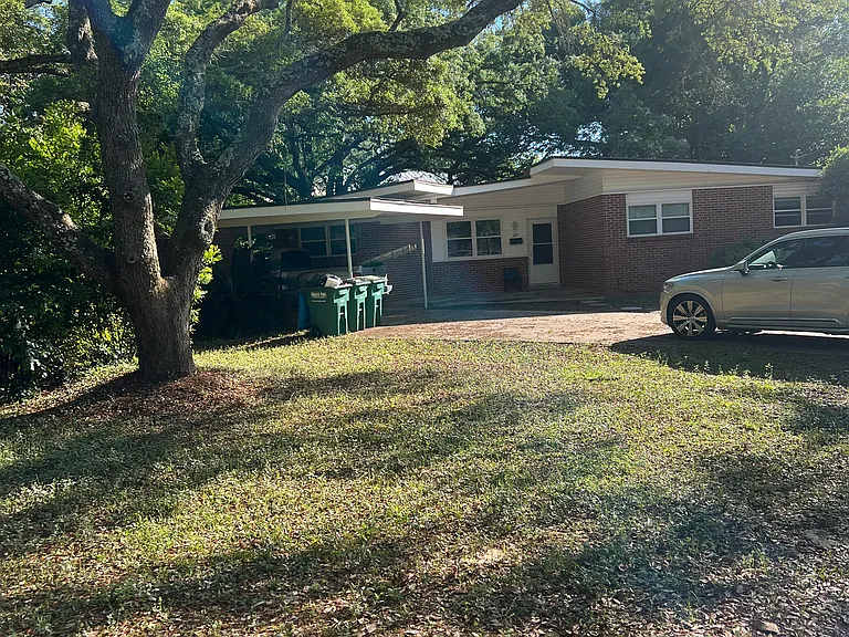 123 Gilmore Dr — Photo 1