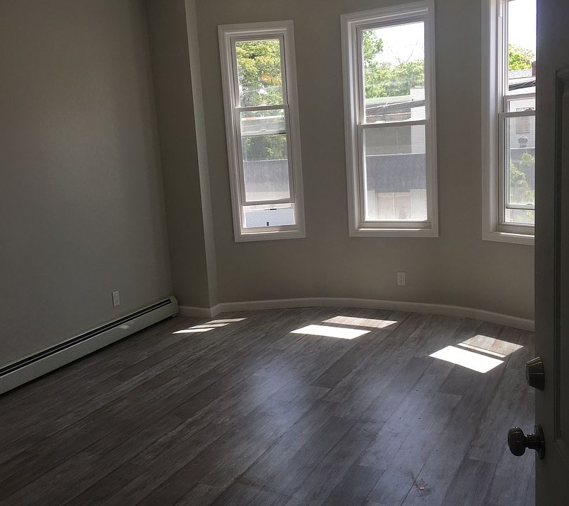 1st image of 517 Washington Ave #2B