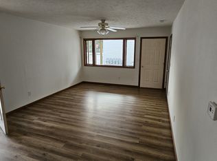 103 E Little St #B, Athens, IL 62613