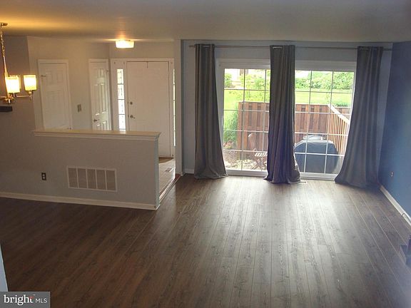 3rd image of 6304 Spruce Ml #475