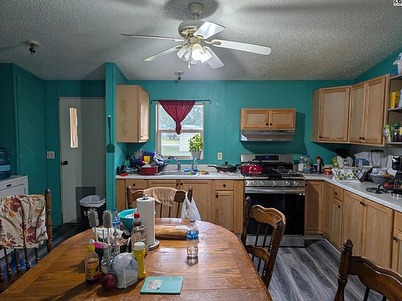 3rd image of 204 Mockingbird Rd