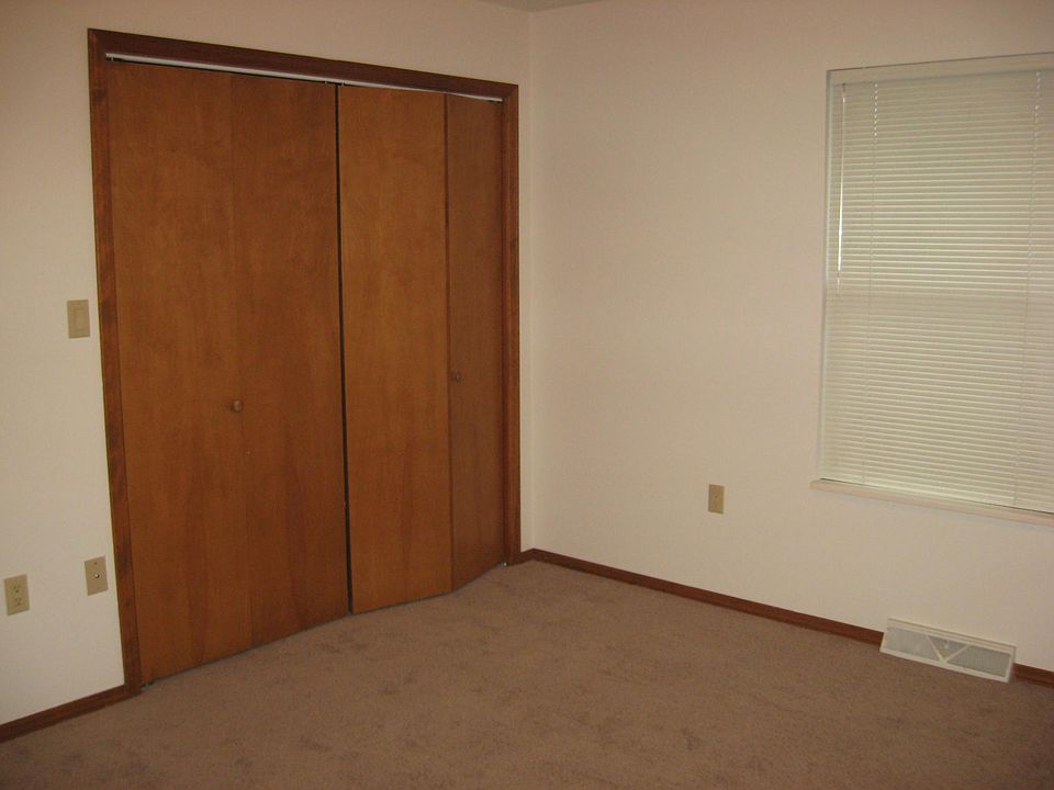 2nd image of 2712 Independence St APT 4