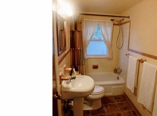 49 Loller Rd, Hatboro, PA 19040