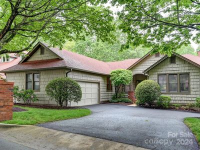 14 Lacoste Dr, Hendersonville, NC, 28739