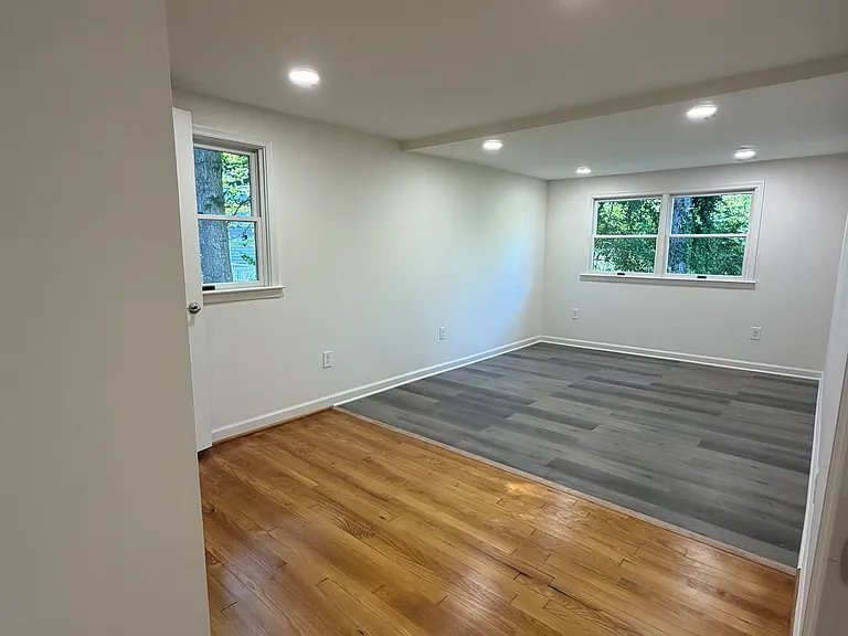 1403 Defense Hwy — Photo 5