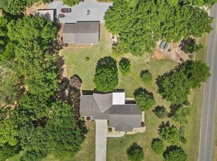1099 Arrowhead Dr, Prattville, AL 36067